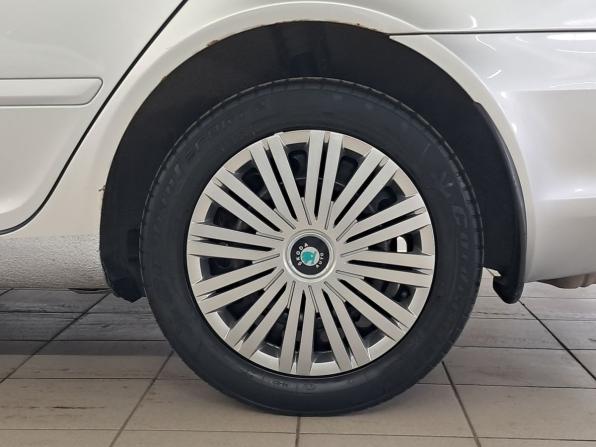Skoda Octavia II (A5) Рестайлинг с пробегом 2013 года, цена 735 000 рублей, 215106 км, лифтбек, Автокод Объявления