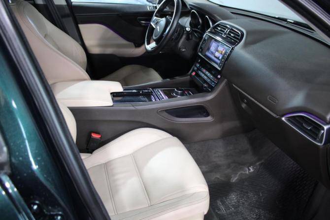 Jaguar F-Pace I с пробегом 2018 года, цена 2 599 000 рублей, 114642 км, внедорожник, Автокод Объявления