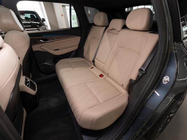 Geely Monjaro I Рестайлинг 2 с пробегом 2025 года, цена 4 000 000 рублей, 50 км, внедорожник, Автокод Объявления