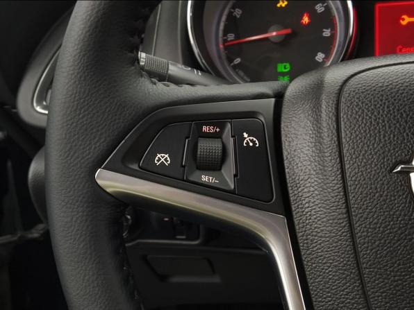Opel Astra J с пробегом 2010 года, цена 640 000 рублей, 180365 км, хэтчбек, Автокод Объявления