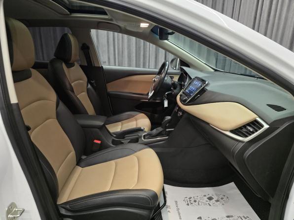 Chevrolet Monza II с пробегом 2022 года, цена 1 399 000 рублей, 37000 км, седан, Автокод Объявления