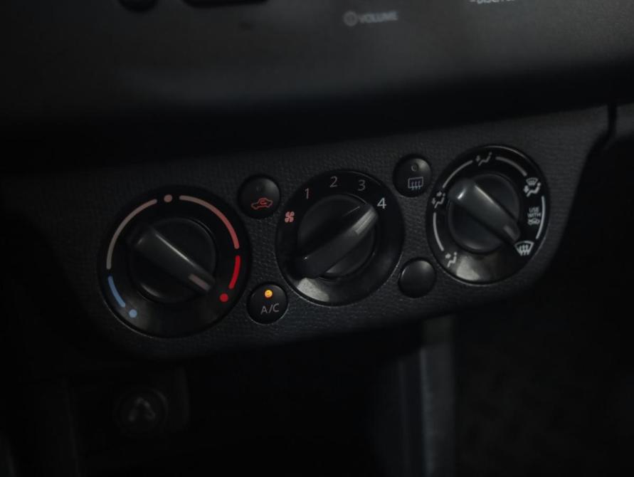 Suzuki Swift III Санкт-Петербург  - изображение 14