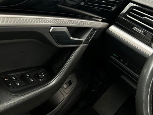 Volkswagen Touareg III с пробегом 2019 года, цена 3 780 400 рублей, 112259 км, внедорожник, Автокод Объявления