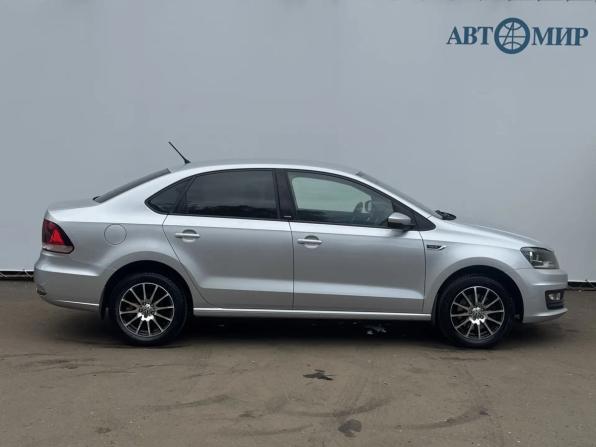 Volkswagen Polo V Рестайлинг с пробегом 2016 года, цена 1 120 000 000 рублей, 98053 км, седан, Автокод Объявления