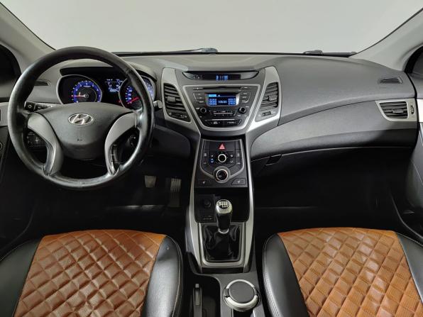 Hyundai Elantra V (MD) Рестайлинг с пробегом 2015 года, цена 1 250 000 рублей, 105516 км, седан, Автокод Объявления