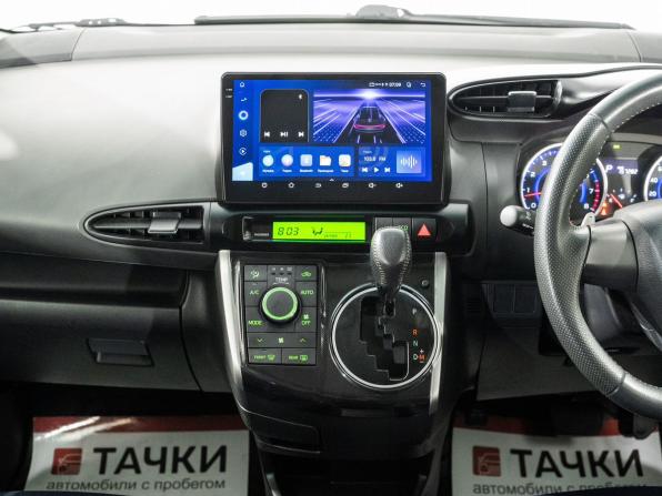 Toyota Wish II Рестайлинг с пробегом 2013 года, цена 1 400 500 рублей, 157282 км, минивэн, Автокод Объявления