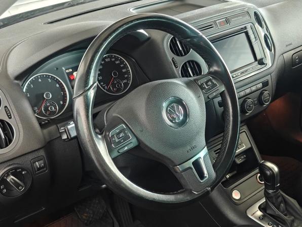 Volkswagen Tiguan I Рестайлинг с пробегом 2015 года, цена 1 330 000 рублей, 278367 км, внедорожник, Автокод Объявления