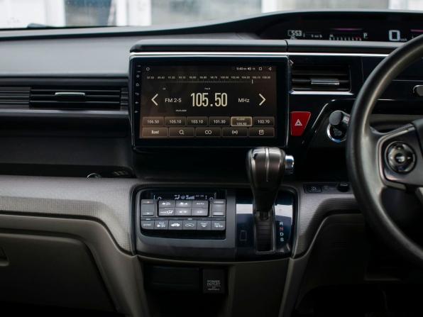 Honda Stepwgn V с пробегом 2015 года, цена 1 460 000 рублей, 431384 км, минивэн, Автокод Объявления