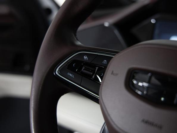 Geely Monjaro I с пробегом 2023 года, цена 2 799 000 рублей, 92243 км, внедорожник, Автокод Объявления