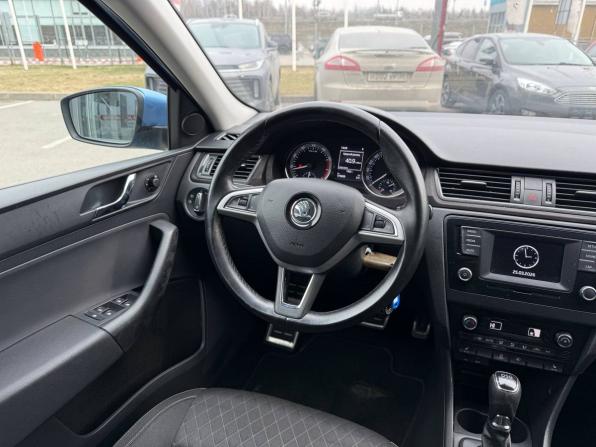 Skoda Rapid I с пробегом 2016 года, цена 925 000 рублей, 173500 км, лифтбек, Автокод Объявления