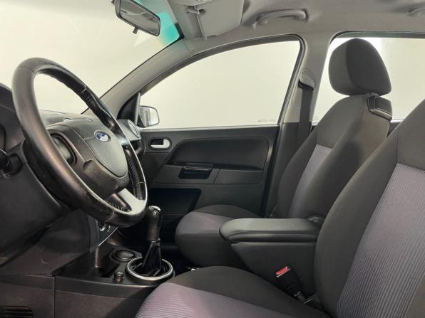 Ford Fusion I Рестайлинг с пробегом 2007 года, цена 459 900 рублей, 198024 км, хэтчбек, Автокод Объявления