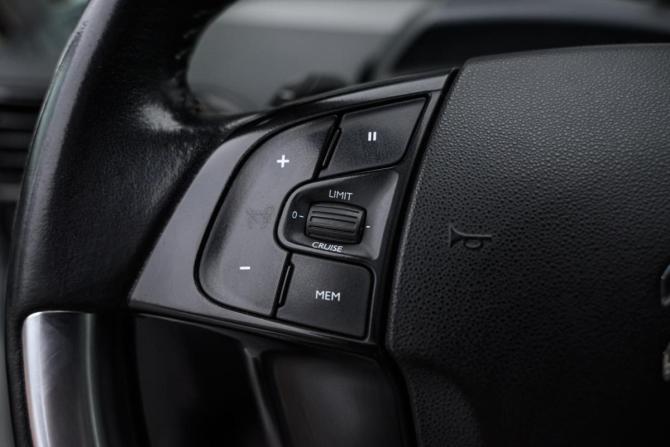 Citroen C4 Picasso II Рестайлинг с пробегом 2017 года, цена 1 450 000 рублей, 123794 км, компактвэн, Автокод Объявления