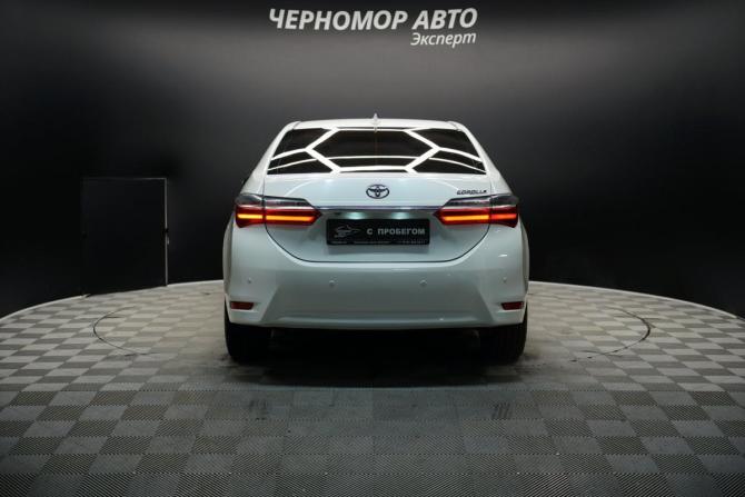 Toyota Corolla XI (E160 E170 E180) Рестайлинг 1 с пробегом 2017 года, цена 1 799 000 рублей, 88669 км, седан, Автокод Объявления