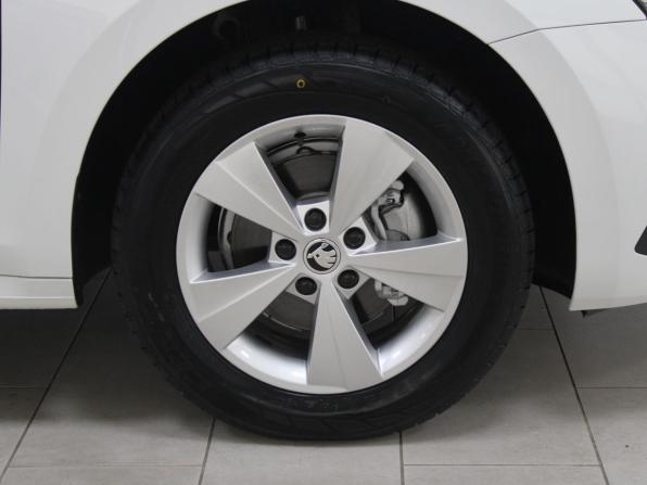 Skoda Octavia IV (A8) с пробегом 2021 года, цена 2 299 900 рублей, 114386 км, лифтбек, Автокод Объявления