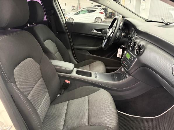 Mercedes-Benz A-Класс III (W176) с пробегом 2015 года, цена 1 427 000 рублей, 122693 км, хэтчбек, Автокод Объявления