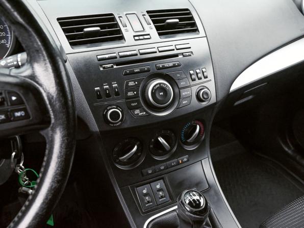 Mazda 3 II (BL) Рестайлинг с пробегом 2012 года, цена 906 000 рублей, 137780 км, седан, Автокод Объявления