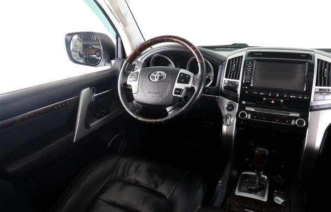 Toyota Land Cruiser 200 Series с пробегом 2012 года, цена 2 999 000 рублей, 197000 км, внедорожник, Автокод Объявления