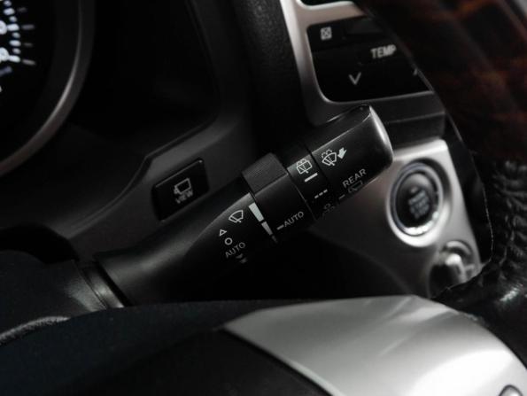 Toyota Land Cruiser 200 Series Рестайлинг 1 с пробегом 2012 года, цена 2 949 000 рублей, 385145 км, внедорожник, Автокод Объявления