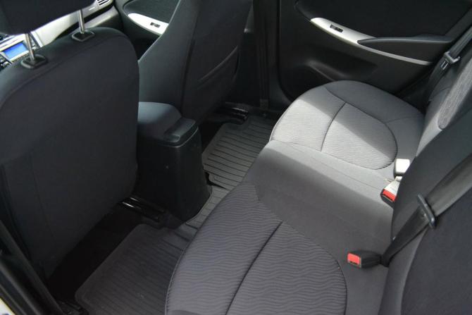Hyundai Solaris I с пробегом 2012 года, цена 890 000 рублей, 103500 км, седан, Автокод Объявления