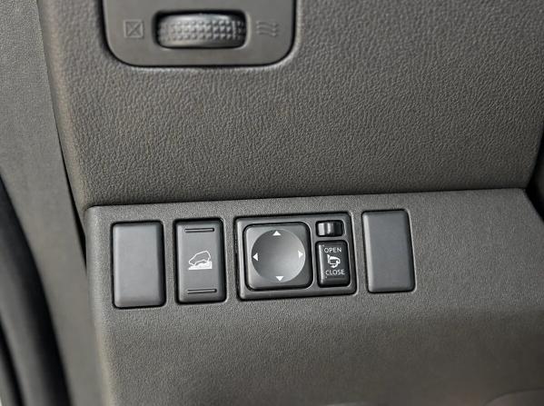 Nissan Pathfinder III Рестайлинг с пробегом 2011 года, цена 1 445 000 рублей, 330000 км, внедорожник, Автокод Объявления