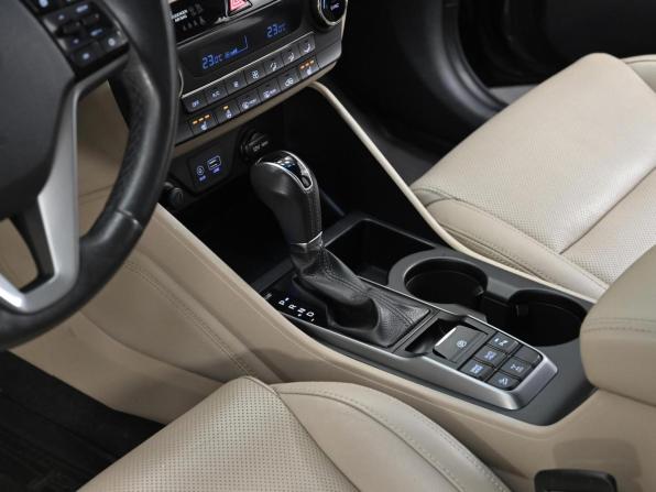 Hyundai Tucson III с пробегом 2018 года, цена 1 899 000 рублей, 81000 км, внедорожник, Автокод Объявления