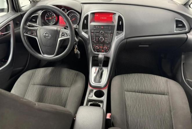 Opel Astra H Рестайлинг с пробегом 2013 года, цена 880 000 рублей, 125828 км, хэтчбек, Автокод Объявления