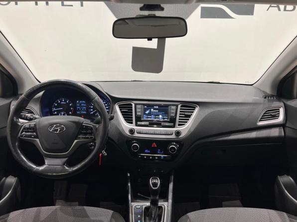 Hyundai Solaris II с пробегом 2019 года, цена 1 029 000 рублей, 171455 км, седан, Автокод Объявления