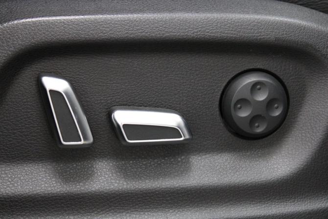 Audi Q5 I (8R) Рестайлинг с пробегом 2012 года, цена 2 070 000 рублей, 181137 км, внедорожник, Автокод Объявления