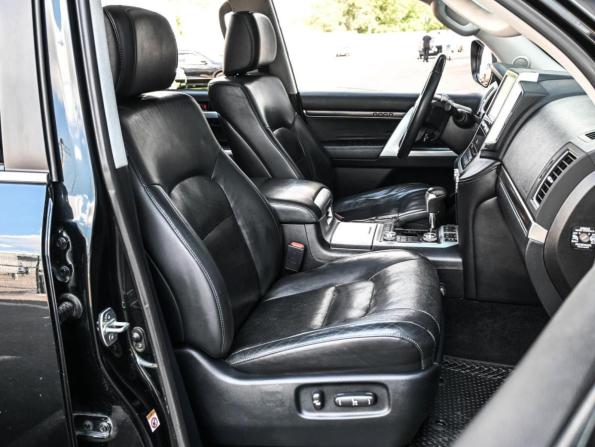 Toyota Land Cruiser 200 Series Рестайлинг 2 с пробегом 2015 года, цена 4 984 000 рублей, 190697 км, внедорожник, Автокод Объявления