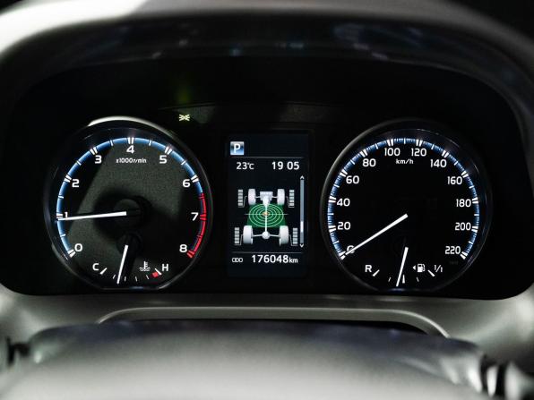 Toyota RAV4 IV (XA40) Рестайлинг с пробегом 2016 года, цена 2 100 000 рублей, 176048 км, внедорожник, Автокод Объявления