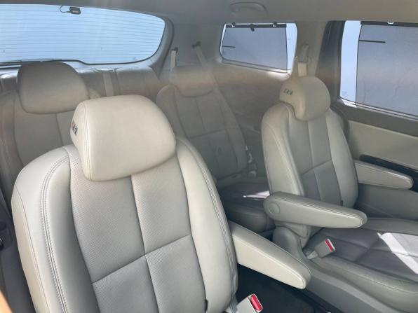 Kia Carnival III с пробегом 2019 года, цена 2 877 000 рублей, 180306 км, минивэн, Автокод Объявления