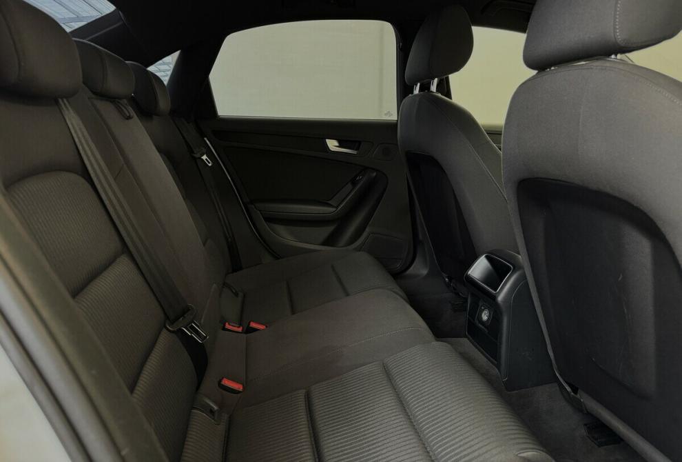Audi A4 IV (B8) Рестайлинг Москва  - изображение 14