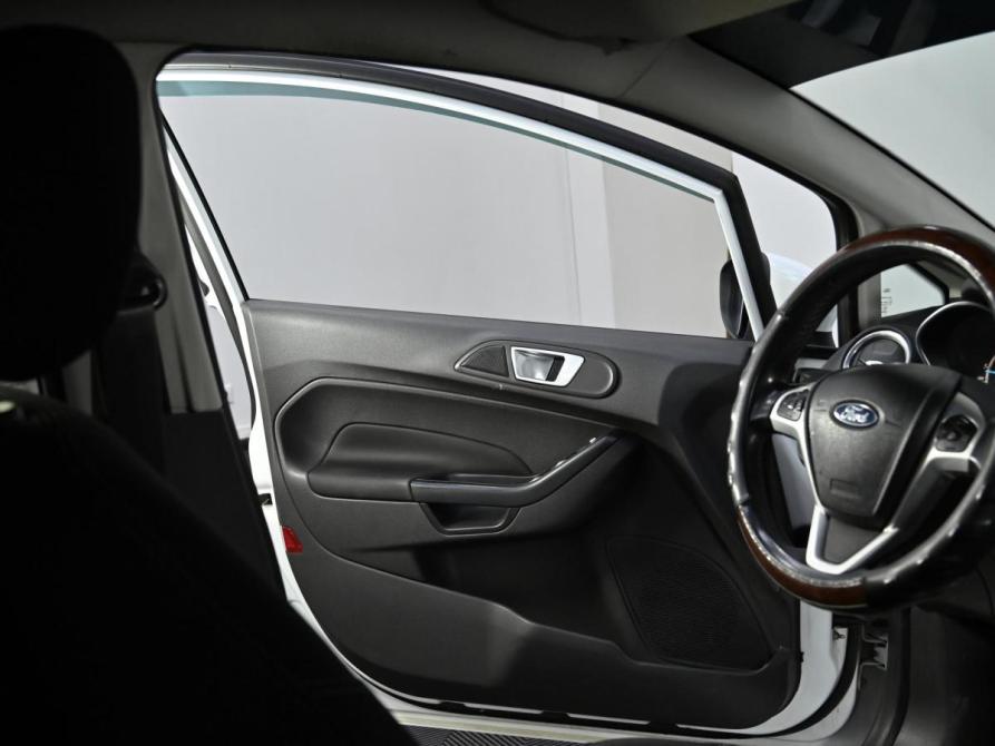 Ford Fiesta Mk6 Рестайлинг Москва  - изображение 11