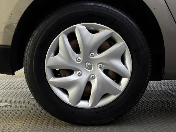Renault Fluence I Рестайлинг с пробегом 2013 года, цена 755 000 рублей, 182720 км, седан, Автокод Объявления