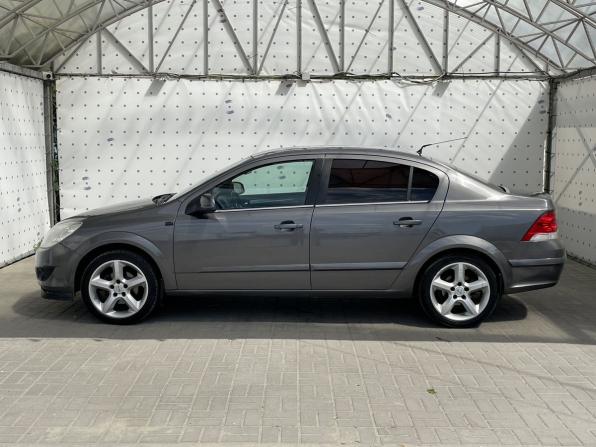 Opel Astra H Рестайлинг с пробегом 2011 года, цена 520 000 рублей, 181403 км, седан, Автокод Объявления