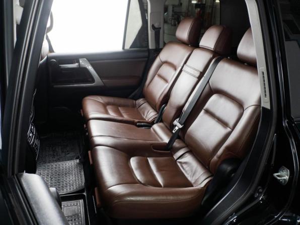 Toyota Land Cruiser 200 Series Рестайлинг 2 с пробегом 2016 года, цена 6 050 000 рублей, 216958 км, внедорожник, Автокод Объявления