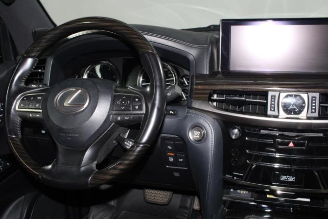 Lexus LX III Рестайлинг 2 с пробегом 2018 года, цена 9 900 000 рублей, 73750 км, внедорожник, Автокод Объявления