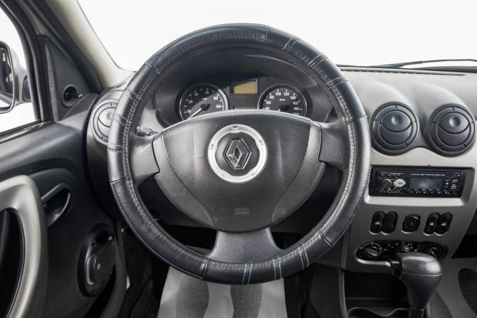 Renault Logan I Рестайлинг с пробегом 2015 года, цена 599 000 рублей, 91000 км, седан, Автокод Объявления