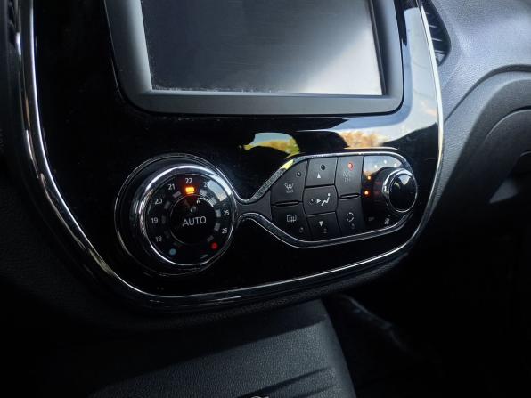 Renault Kaptur I с пробегом 2017 года, цена 1 399 000 рублей, 144569 км, внедорожник, Автокод Объявления