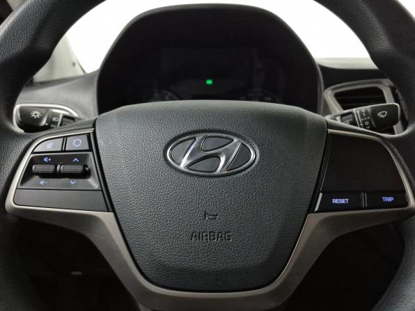 Hyundai Solaris II с пробегом 2019 года, цена 1 330 000 рублей, 127700 км, седан, Автокод Объявления