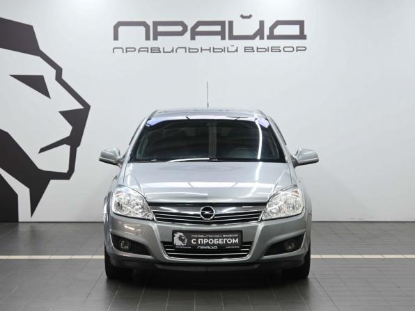 Opel Astra H Рестайлинг с пробегом 2011 года, цена 699 900 рублей, 130000 км, седан, Автокод Объявления