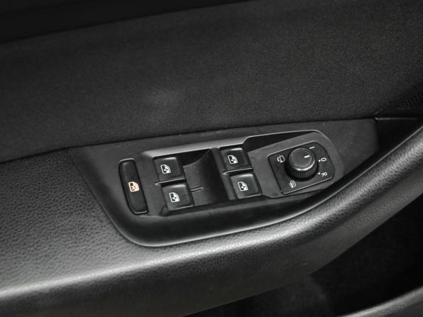 Volkswagen Passat B8 с пробегом 2018 года, цена 2 190 000 рублей, 98056 км, седан, Автокод Объявления