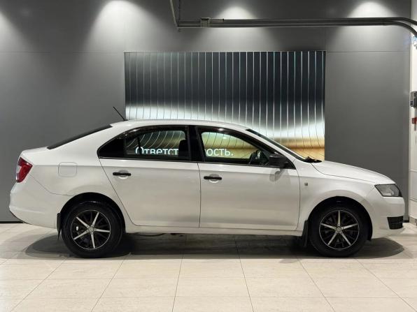 Skoda Rapid I с пробегом 2015 года, цена 580 000 рублей, 270000 км, лифтбек, Автокод Объявления