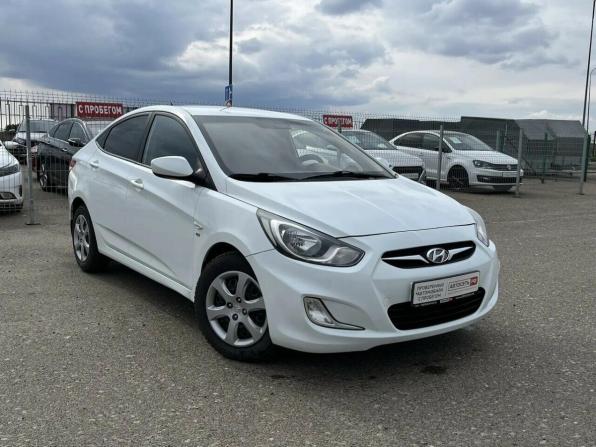 Hyundai Solaris I с пробегом 2014 года, цена 995 749 рублей, 123215 км, седан, Автокод Объявления