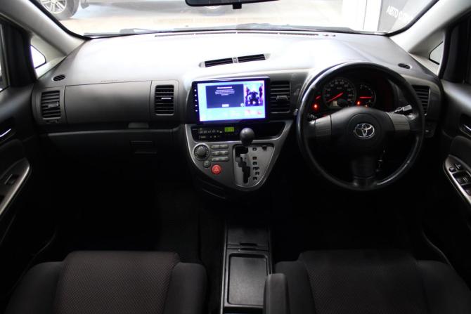 Toyota Wish I с пробегом 2005 года, цена 799 000 рублей, 251959 км, минивэн, Автокод Объявления