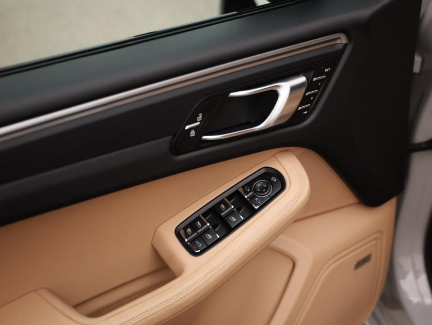 Porsche Macan I Рестайлинг Санкт-Петербург  - изображение 26