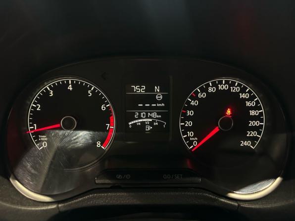 Volkswagen Polo V Рестайлинг с пробегом 2015 года, цена 885 000 рублей, 210147 км, седан, Автокод Объявления