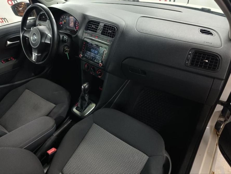 Volkswagen Polo V Санкт-Петербург  - изображение 12