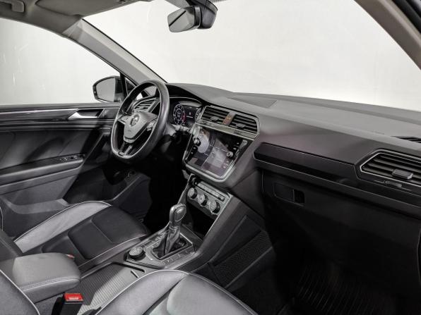 Volkswagen Tiguan II с пробегом 2018 года, цена 3 050 000 рублей, 84489 км, внедорожник, Автокод Объявления