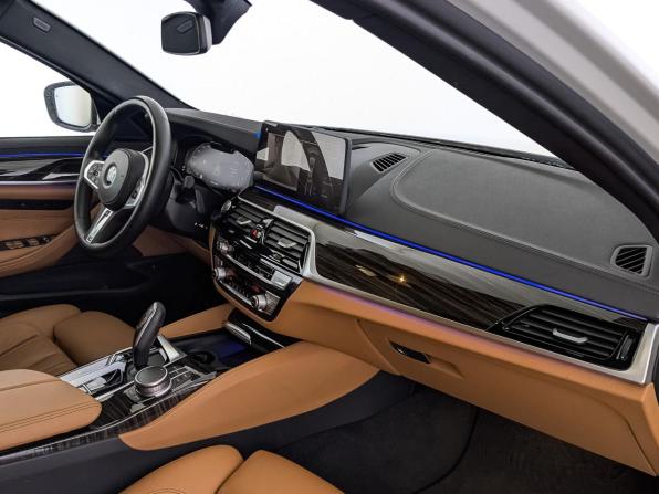 BMW 5 серии VII (G30/G31/G38) Рестайлинг с пробегом 2021 года, цена 4 600 000 рублей, 43290 км, седан, Автокод Объявления